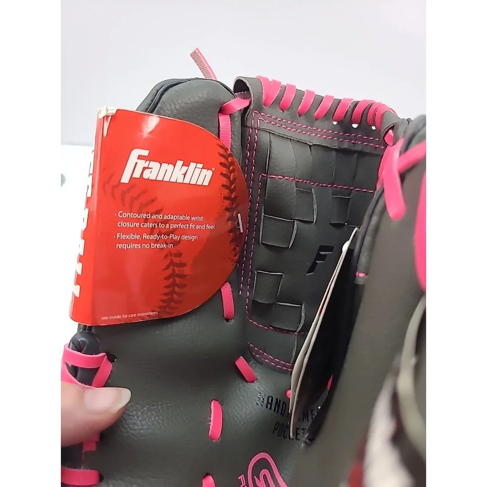 Franklin fielding glove